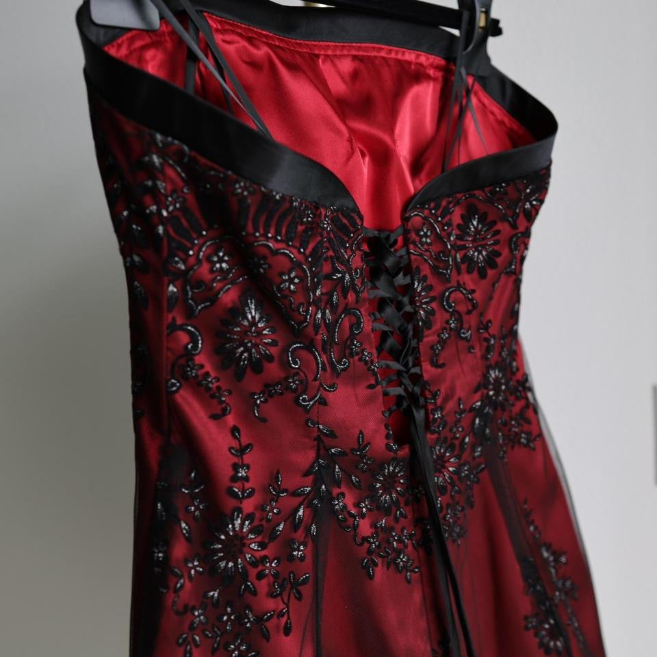 Y2K black red layered goth homecoming dress M